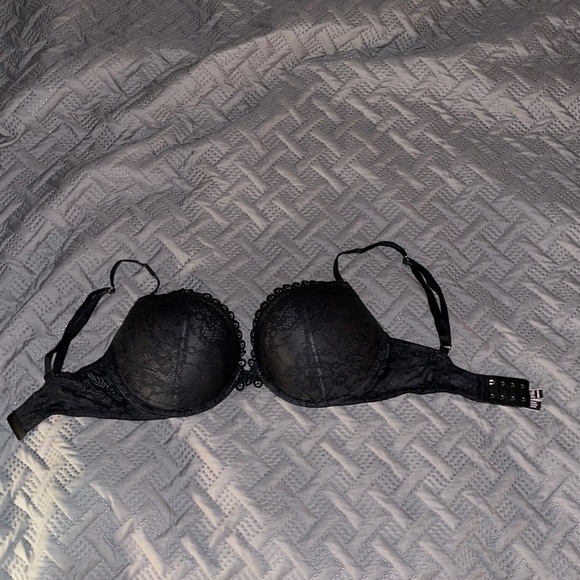 VICTORIA’S SECRET VERY SEXY Bombshell Rose Lace & Grommet Push-Up Bra — 32DDD - Picture 1 of 6